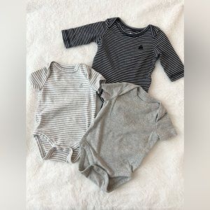 Baby GAP cotton onesie t-shirts